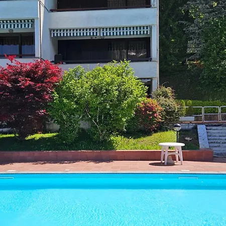 Maison Giulia - Swimmingpool Apartamento Introbio