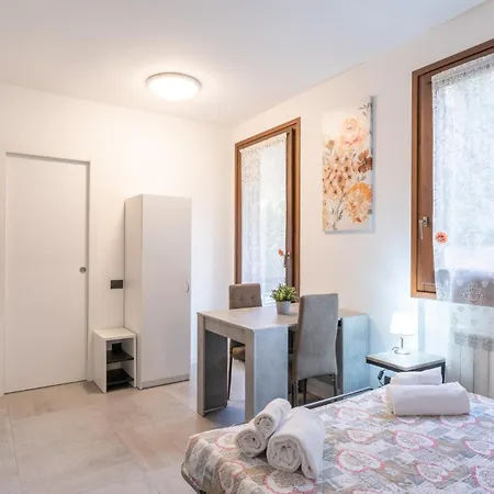 Apartment Maison Giulia - With Swimming Pool Access Introbio