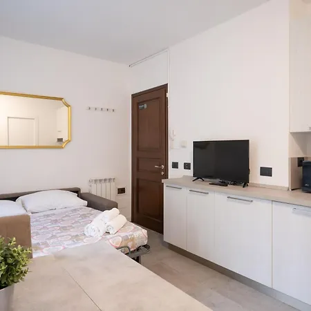 Maison Giulia - With Swimming Pool Access Introbio